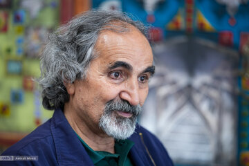 آزاد ارمکی: موضوعی که وفاق می‌توانست حل کند، حل نشد/ اصحاب وفاق هم اکنون در حال یکسان‌سازی هستند/ انقلاب اسلامی، انقلابی با خونریزی نبود