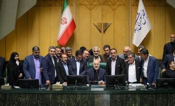 جای خالی فراکسیون مستقلین در هیأت رئیسه مجلس/ پای امتیاز ویژه ای در میان است؟