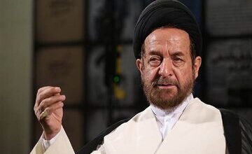 زندگی امام در جزئی‌ترین لحظات زیر نظر دستگاه‌های اطلاعاتی و جاسوسان خارجی بود/ برخی فیلم ها علیه روح انقلاب با هماهنگی با جریان سلطه جایزه می‌گیرند