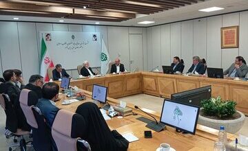 عارف: بنیاد مستضعفان رقیب دولت نیست/ با روش‌ های دهه ۶۰ نمی‌توان طرح‌ها را در کشور اجرایی کرد/ تشریح انتظارات دولت از بنیاد مستضعفان