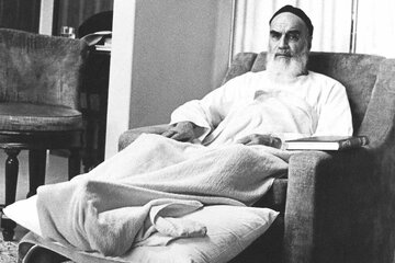 تصاویر دوربین‌های مدار بسته‌ از امام خمینی(ره)