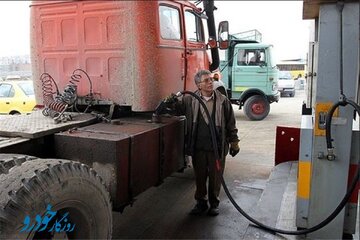 خبر مهم برای کامیون‌داران/ طرح گازوییل سه‌نرخی لغو شد