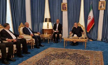 دیدار دبیر شورای عالی امنیت ملی کشورمان با معاون دبیرکل جبهه مردمی آزادی فلسطین/ احمدیان:  رژیم صهیونیستی در حال ارتکاب بزرگترین جنایت علیه بشریت است