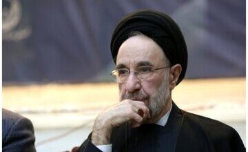 سید محمد خاتمی به بیت امام(ره) رفت+تصویر