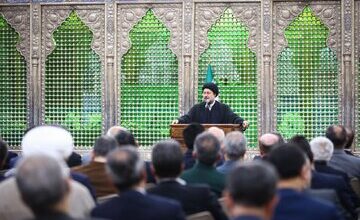 سیدحسن خمینی: تلاش دشمنان  تحریف و دروغ پردازی برای تضعیف شخصیت امام(ره) است/ عزت ملی ما نباید تحت هیچ شرایطی تضعیف شود