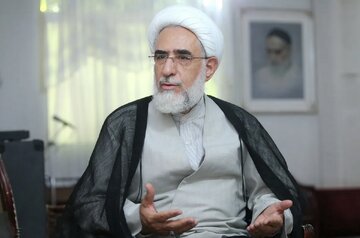 منتجب‌نیا: اگر امام حضور داشت حتما با اجبار مخالفت می‌کرد/ اگر مسئولین می‌خواهند این نظام حفظ شود باید...