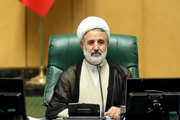 واکنش ذوالنوری به ممنوعیت سفر ایرانیان به آمریکا؛ ملت ما کوله‌پشتی نبسته‌اند به آمریکا بروند!/ دشمن تلاش می‌کند با مذاکره صنعت هسته‌ای را از بین ببرند