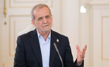 پزشکیان: آمریکا به ما می‌گوید حق غنی‌سازی اورانیوم ندارید/ به هیچ وجه از حقوق هسته‌ای خود کوتاه نمی‌آییم/ به دنبال سلاح هسته‌ای نیستیم