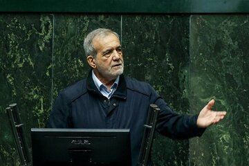 پزشکیان: درباره وزیر پیشنهادی اقتصاد با رهبری مشورت کردم/ قسم می خورم مدنی زاده نه دوستم بود نه انتخابم سیاسی بود/ با قدرت در مقابل تجاوز می ایستیم