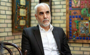 پیشنهاد مهرعلیزاده برای افزایش «اختیاراتِ اقتصادی» استانداران/ نگران فدرالیسم و تجزیه نباشیم/ استقلالِ ملی استان‌ها یک ضرورت است